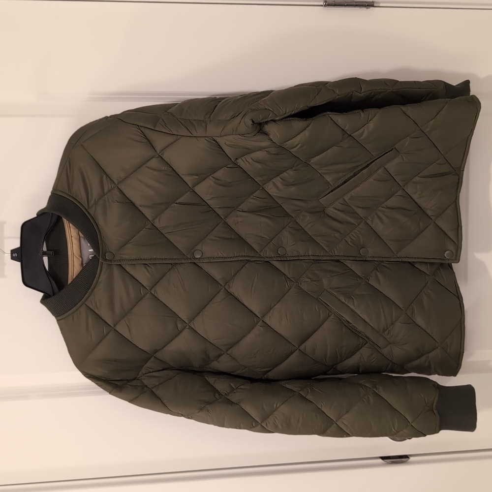 NWOT Mens GAP Recycled Quilted Bomber Jacket Army Green- Medium